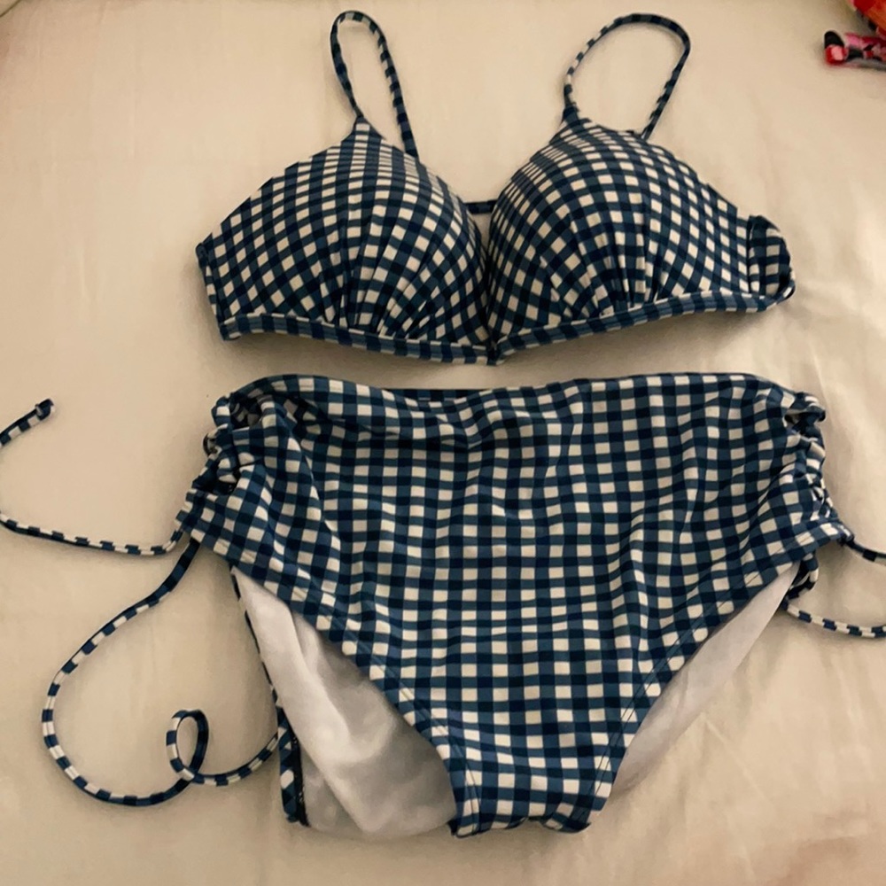 Bathing suite